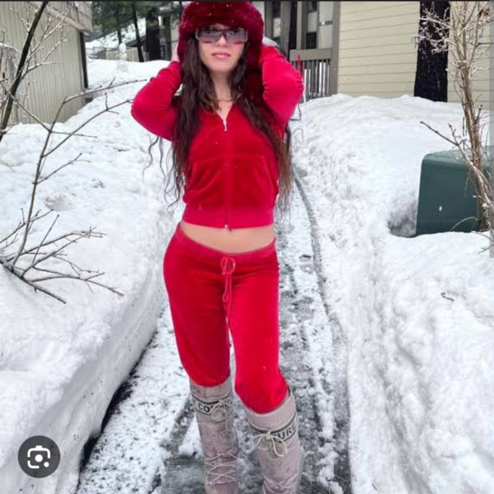 Juicy Couture Velvet Tracksuit - Picture 4 of 9